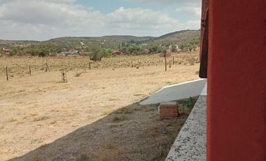 00261 CABAÑA DE DOS DORMITORIOS  EN LOS MORTERITOS.-