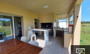 Casa en venta de 4 dormitorios  en Costa Esmeralda Golf 2