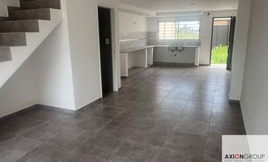 Dúplex en venta de 2 dormitorios c/ cochera en Otros Barrios