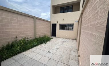 Dúplex en venta de 2 dormitorios c/ cochera en Otros Barrios