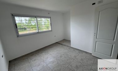 Dúplex en venta de 2 dormitorios c/ cochera en Otros Barrios