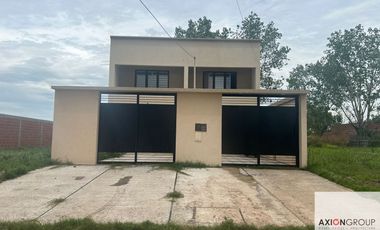 Dúplex en venta de 2 dormitorios c/ cochera en Otros Barrios