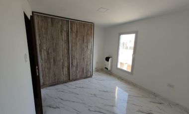 Dúplex en venta de 2 dormitorios c/ cochera en Plottier