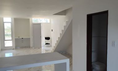 Dúplex en venta de 2 dormitorios c/ cochera en Plottier