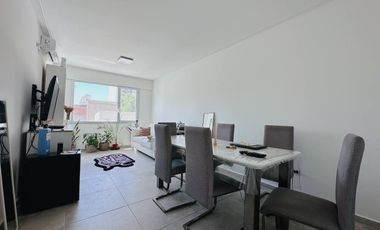 Departamento en venta de 2 dormitorios c/ cochera en Centro