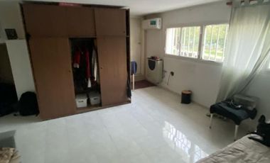 Casa Frente al Tajamar. Alta Gracia. Destino habitacional o comercial