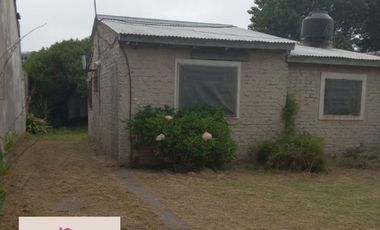 EN VENTA, Casa a reciclar de 3 ambientes sobre lote de 350m2. Mar del Plata