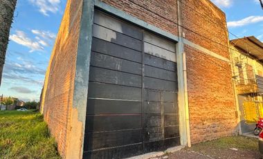 Galpón en venta de 270 m2. Sobre avenida Alvear.