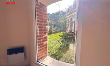 Casa en venta de 4 dormitorios c/ cochera en Los Perales