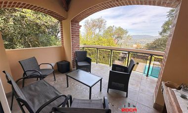 Casa en venta de 4 dormitorios c/ cochera en Los Perales
