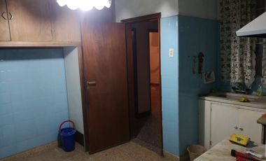 Casa en venta de 2 dormitorios c/ cochera en Villa Soldati