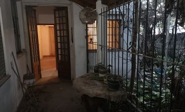 Casa en venta de 2 dormitorios c/ cochera en Villa Soldati
