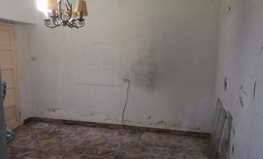 Casa en venta de 2 dormitorios c/ cochera en Villa Soldati