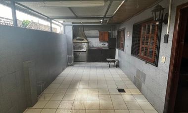 Casa en venta de 4 dormitorios en Villa Soldati