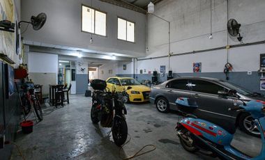 GALPÓN Y CASA EN VENTA LA PLATA 3 DORMITORIOS