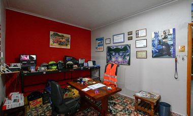GALPÓN Y CASA EN VENTA LA PLATA 3 DORMITORIOS