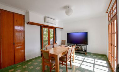 GALPÓN Y CASA EN VENTA LA PLATA 3 DORMITORIOS