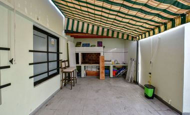 GALPÓN Y CASA EN VENTA LA PLATA 3 DORMITORIOS