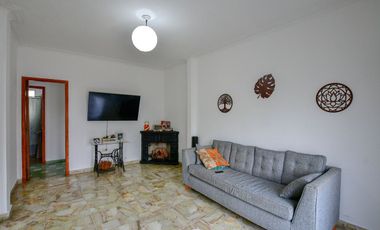 GALPÓN Y CASA EN VENTA LA PLATA 3 DORMITORIOS