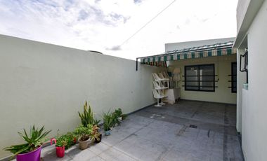GALPÓN Y CASA EN VENTA LA PLATA 3 DORMITORIOS