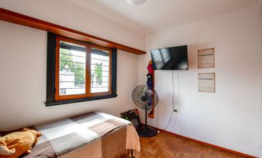 GALPÓN Y CASA EN VENTA LA PLATA 3 DORMITORIOS