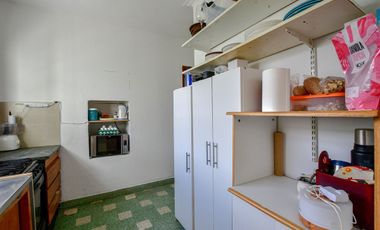 GALPÓN Y CASA EN VENTA LA PLATA 3 DORMITORIOS