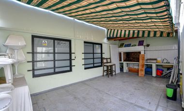 GALPÓN Y CASA EN VENTA LA PLATA 3 DORMITORIOS