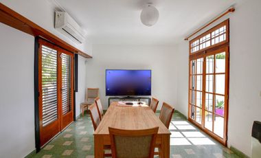 GALPÓN Y CASA EN VENTA LA PLATA 3 DORMITORIOS