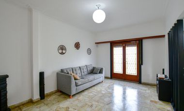GALPÓN Y CASA EN VENTA LA PLATA 3 DORMITORIOS