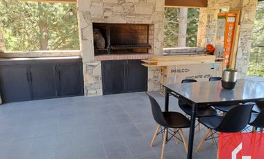 Casa en venta de 3 dormitorios c/ cochera en San Martin de los Andes