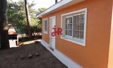 CODIGO 697 - CASA EN VENTA 2 DORMITORIOS - OSTENDE - PINAMAR -  APTO CREDITO