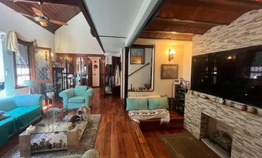 VENTA CASA 6 AMBIENTES CON PICINA VICENTE LOPEZ