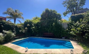 VENTA CASA 6 AMBIENTES CON PICINA VICENTE LOPEZ