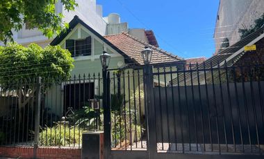 VENTA CASA 6 AMBIENTES CON PICINA VICENTE LOPEZ
