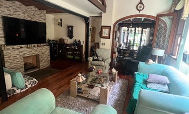VENTA CASA 6 AMBIENTES CON PICINA VICENTE LOPEZ