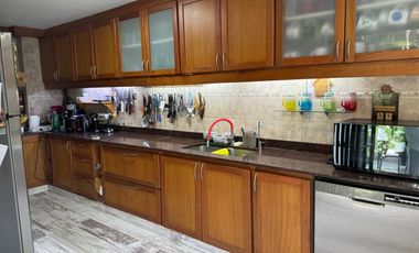 VENTA CASA 6 AMBIENTES CON PICINA VICENTE LOPEZ