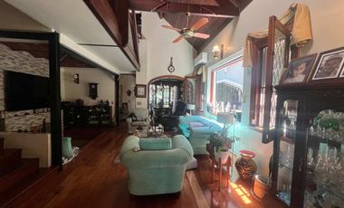 VENTA CASA 6 AMBIENTES CON PICINA VICENTE LOPEZ