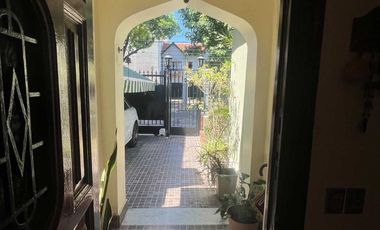 VENTA CASA 6 AMBIENTES CON PICINA VICENTE LOPEZ