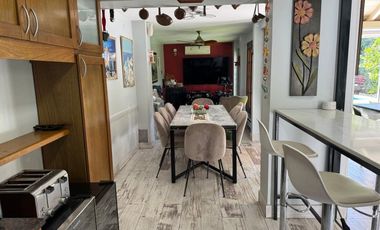 VENTA CASA 6 AMBIENTES CON PICINA VICENTE LOPEZ