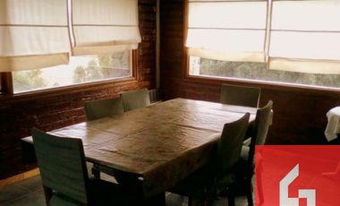 Chalet en alquiler temporario de 3 dormitorios , quincho y    cochera en San Martin de los Andes