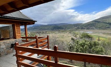 Chalet en alquiler temporario de 3 dormitorios , quincho y    cochera en San Martin de los Andes