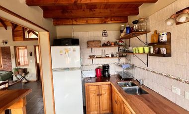Chalet en alquiler temporario de 3 dormitorios , quincho y    cochera en San Martin de los Andes