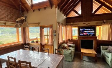 Chalet en alquiler temporario de 3 dormitorios , quincho y    cochera en San Martin de los Andes
