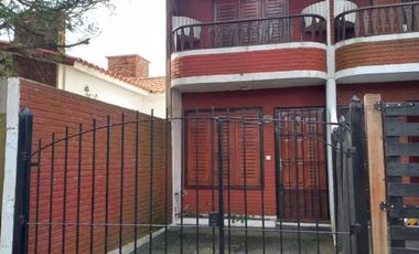 Dúplex en venta de 3 dormitorios c/ cochera en San Bernardo