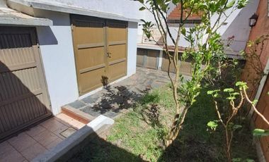 Dúplex en venta de 2 dormitorios c/ cochera en Costa Azul