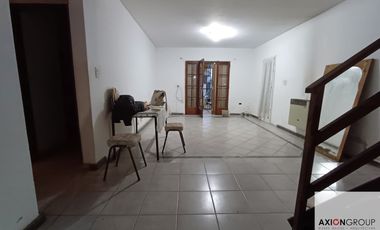 73 E/ 121 y 122-Casa en venta a reciclar de 4 dormitorios + depto nuevo