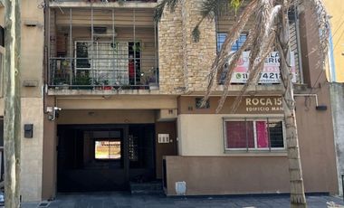 VENTA DPTO 2 AMB EXCELENTE UBICACION CON COCHERA