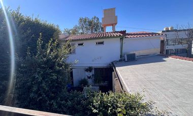 Casa en venta de 4 dormitorios c/ cochera en Ciudad de Nieva