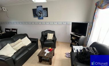 Departamento en venta de 2 dormitorios c/ cochera en Costa Azul