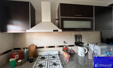 Departamento en venta de 2 dormitorios c/ cochera en Costa Azul